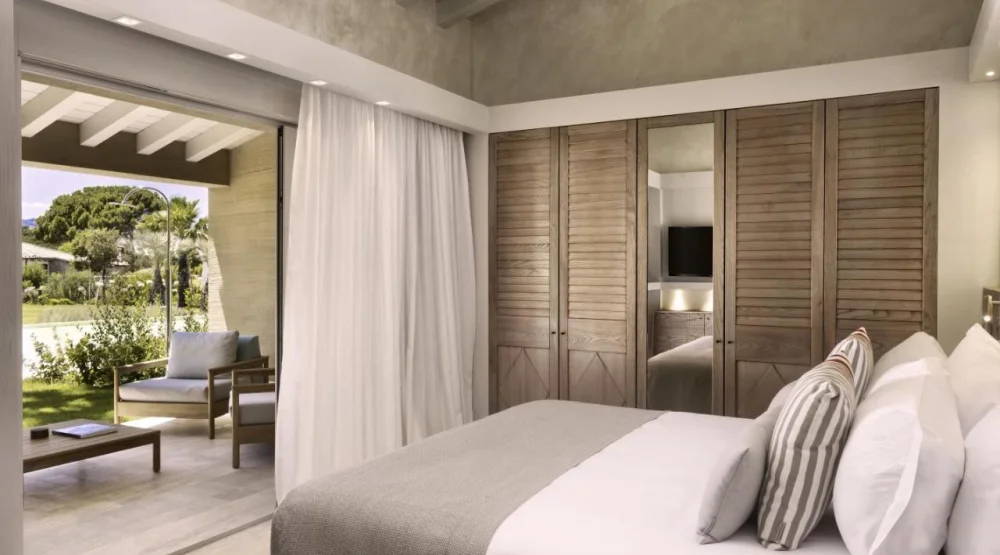 Suite with Laguna View Adults Only 16+ at 7Pines Resort Sardinia