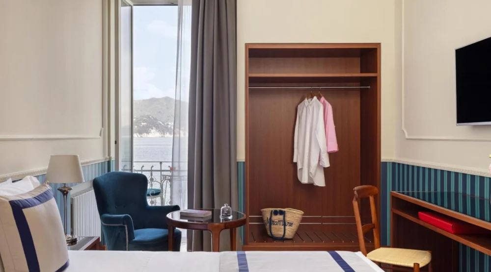 Deluxe Double Room with Balcony and Sea View at Grand Miramare Hotel