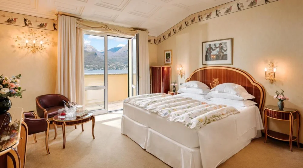 Classic Double Room with Lake View at Grand Hotel Villa Serbelloni