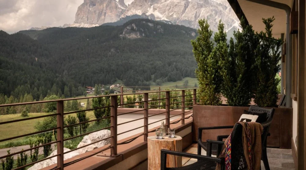 Suite with Hot Tub and Mountain View at Rosapetra Spa Resort