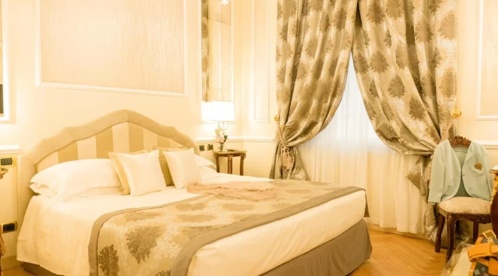 Superior Double Room at Grand Hotel Majestic Gia Baglioni