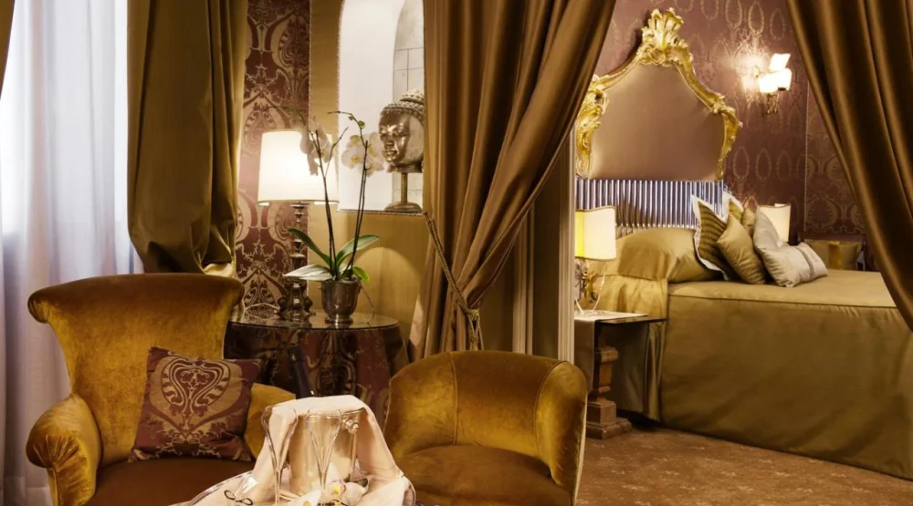 Junior Suite with Garden View at Hotel Metropole Venezia