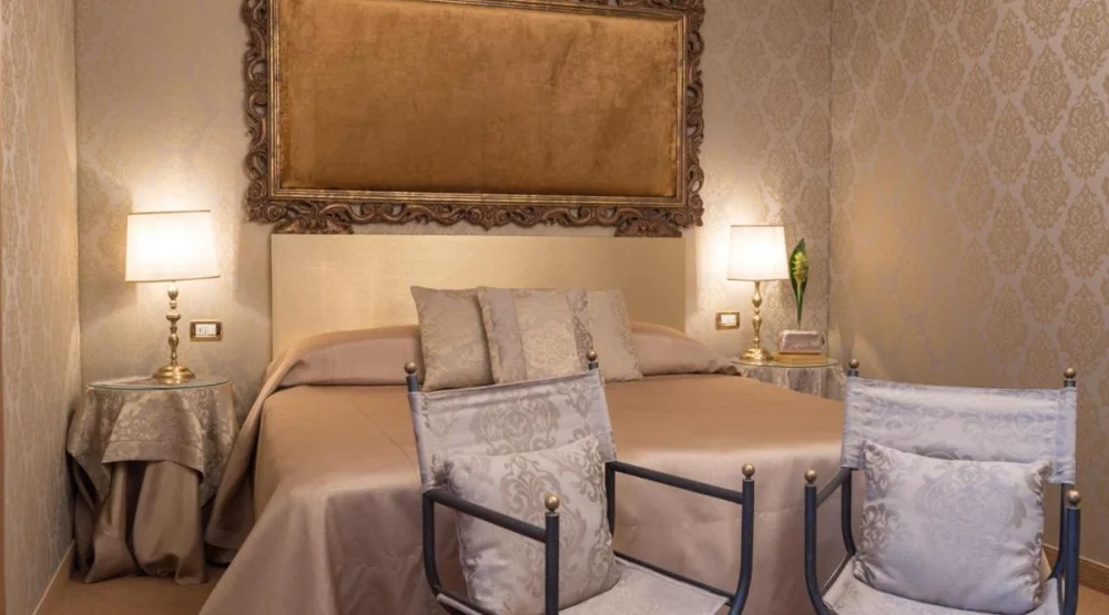 Deluxe Room with Garden View at Hotel Metropole Venezia