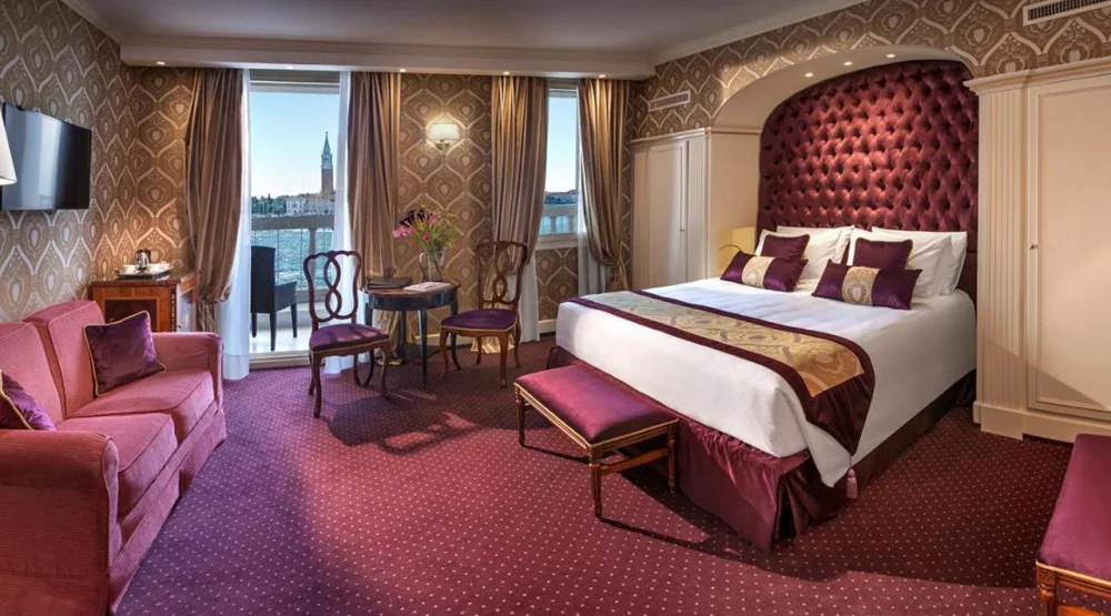 Junior Suite with Lagoon View and Terrace at Londra Palace Venezia