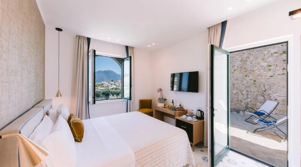 Deluxe Double Room with Terrace and Partial Sea View - Depandance at Palazzo Pascal