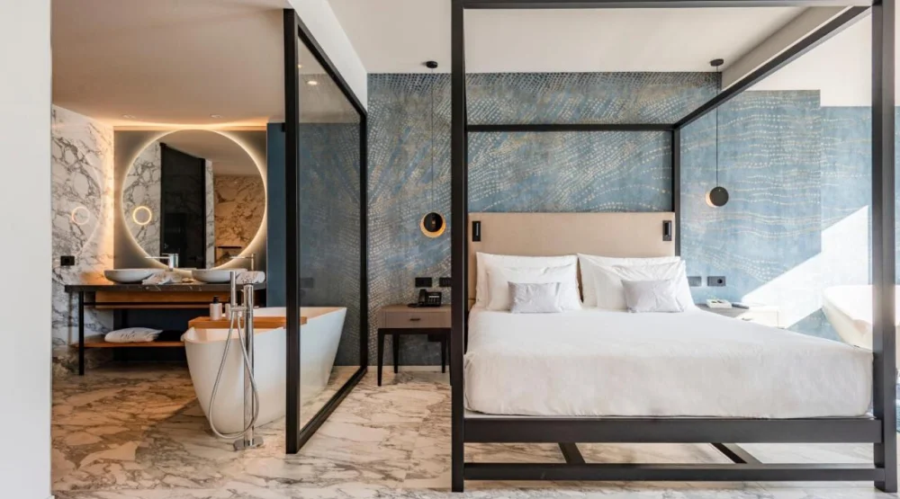 Deluxe Junior Suite with Lake View at EALA My Lakeside Dream