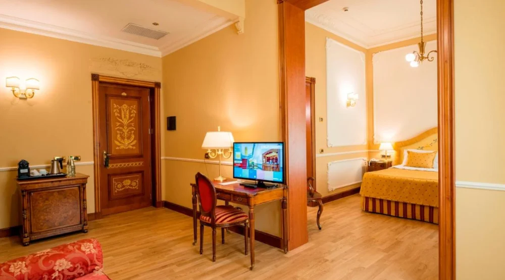 Junior Suite with Balcony at Grand Hotel Wagner