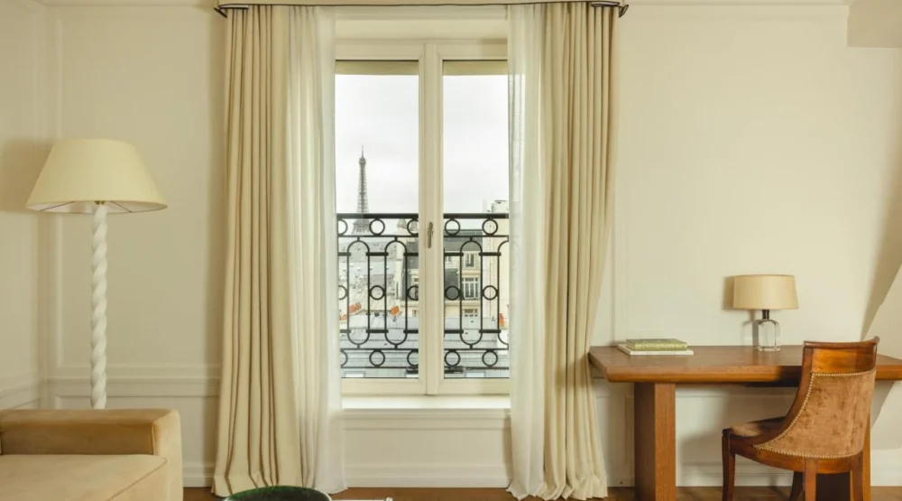 Suite with View On The Eiffel Tower at Hotel Balzac