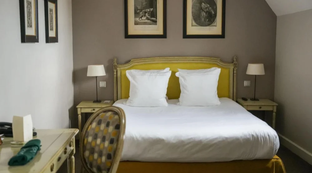 Superior Double Room at Chateau Sainte Sabine