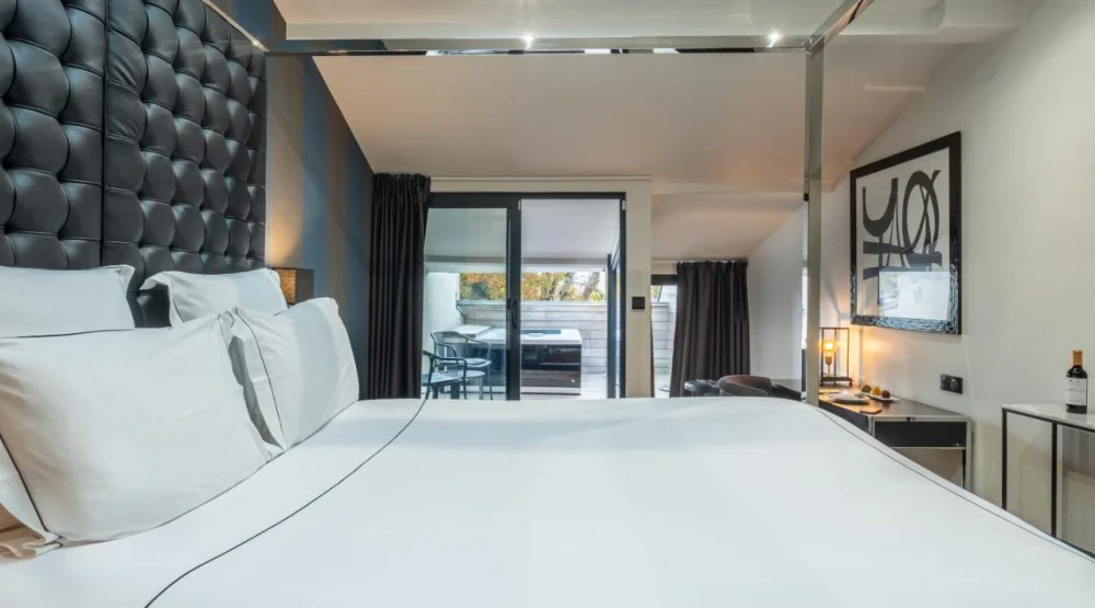 Prestige Double Room with Jacuzzi at Le Palais Gallien Hotel & Spa