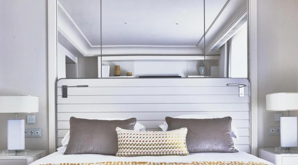 Deluxe King Room at Hotel Martinez Cannes