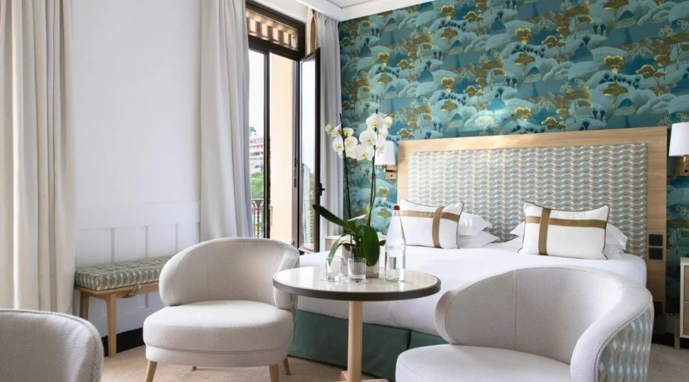 Deluxe Sea and Garden View Room at Hotel Royal Riviera