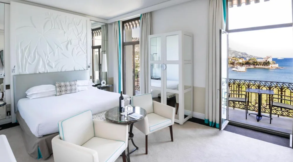 Double Room with Balcony and Sea View at Hotel Royal Riviera