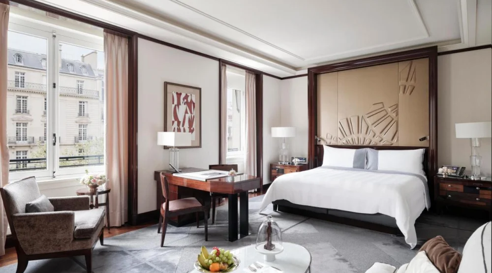 Junior Suite at The Peninsula Paris