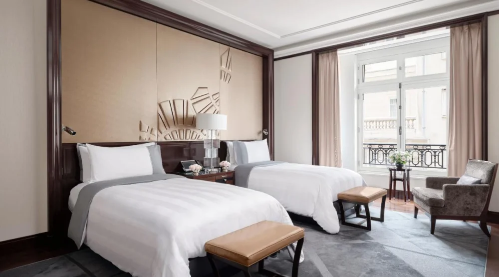 Deluxe Twin Room at The Peninsula Paris