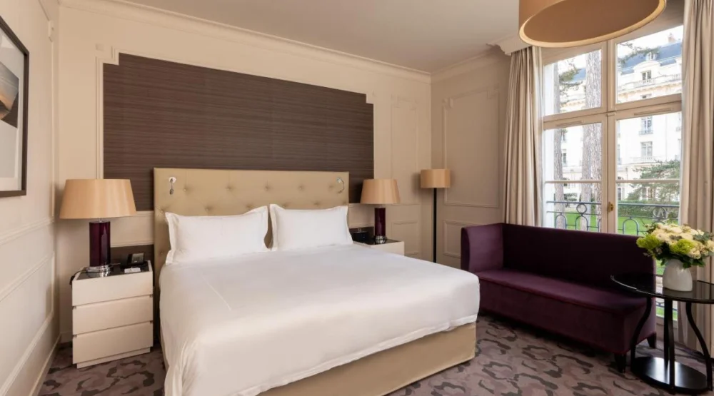 Pavillon Four Star - Twin Room with Garden View at Waldorf Astoria Versailles Trianon Palace