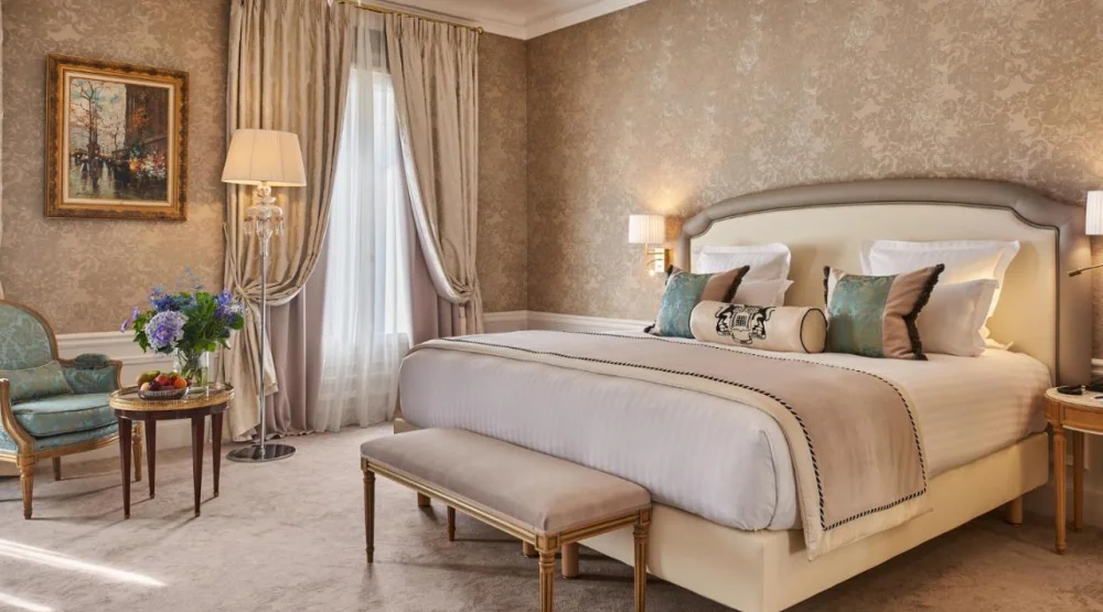 Prestige Suite - Rue De La Paix View at Hotel Westminster Paris