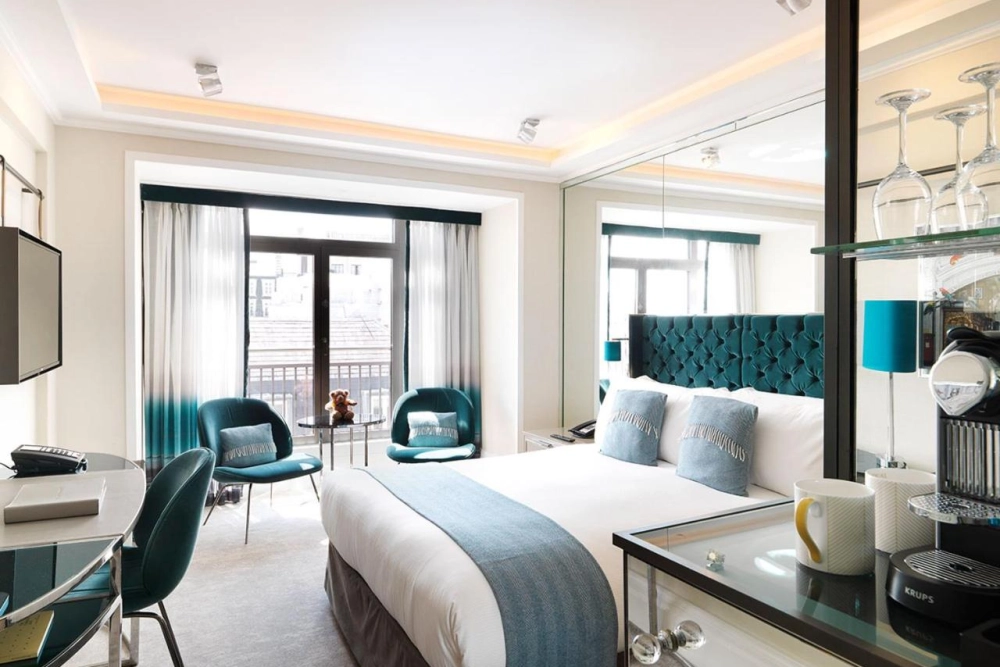 The Athenaeum Hotel & Residences - Hotel Photo 3