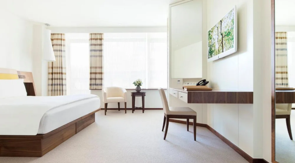 Deluxe Metropolitan City Double Room at COMO Metropolitan London