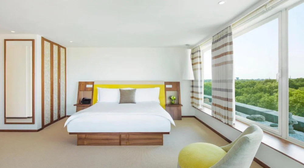 Junior Suite with Park View at COMO Metropolitan London