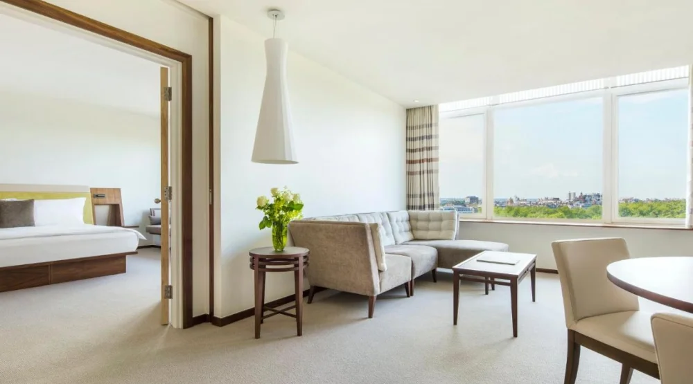 Deluxe One Bedroom Park Suite at COMO Metropolitan London
