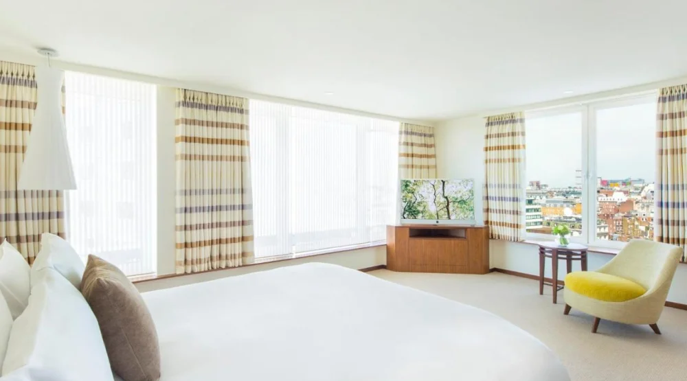 Junior City Suite at COMO Metropolitan London