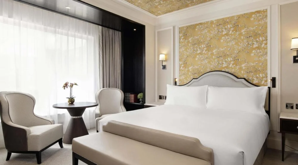 Fairmont King Room at Fairmont Windsor Park