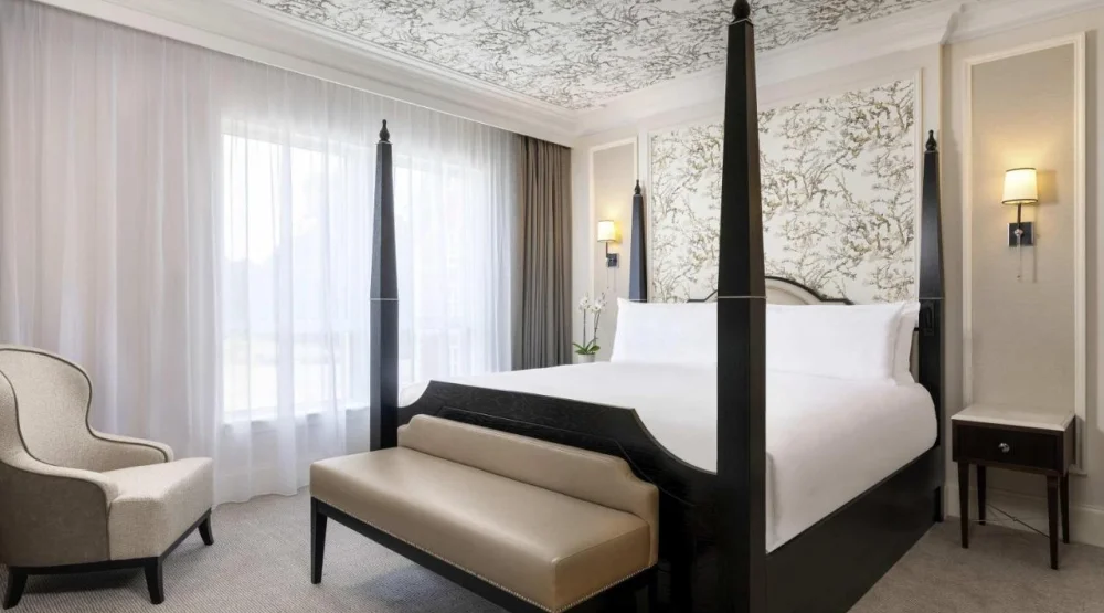 Fairmont One Bedroom King Suite at Fairmont Windsor Park