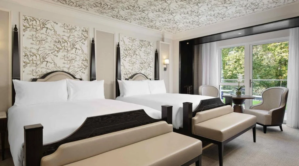 Deluxe Double Room with Balcony at Fairmont Windsor Park