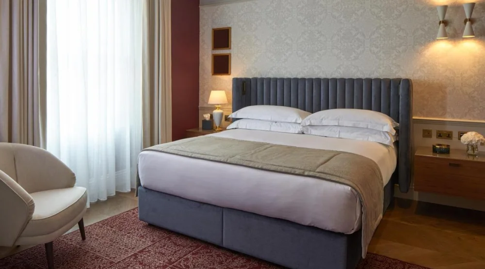 Deluxe Two Bedroom Apartment at Lexham Gardens By Cheval Maison