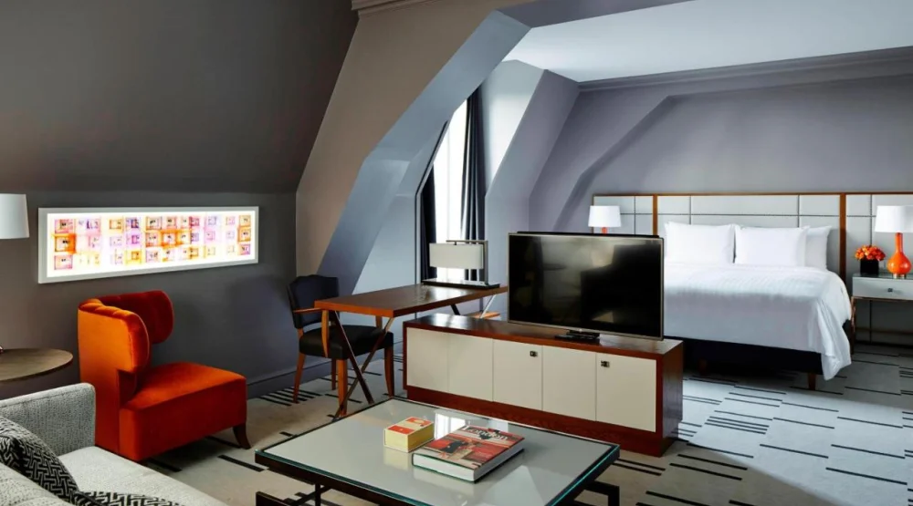 Suite with Balcony and Lounge Access at London Marriott Hotel County Hall