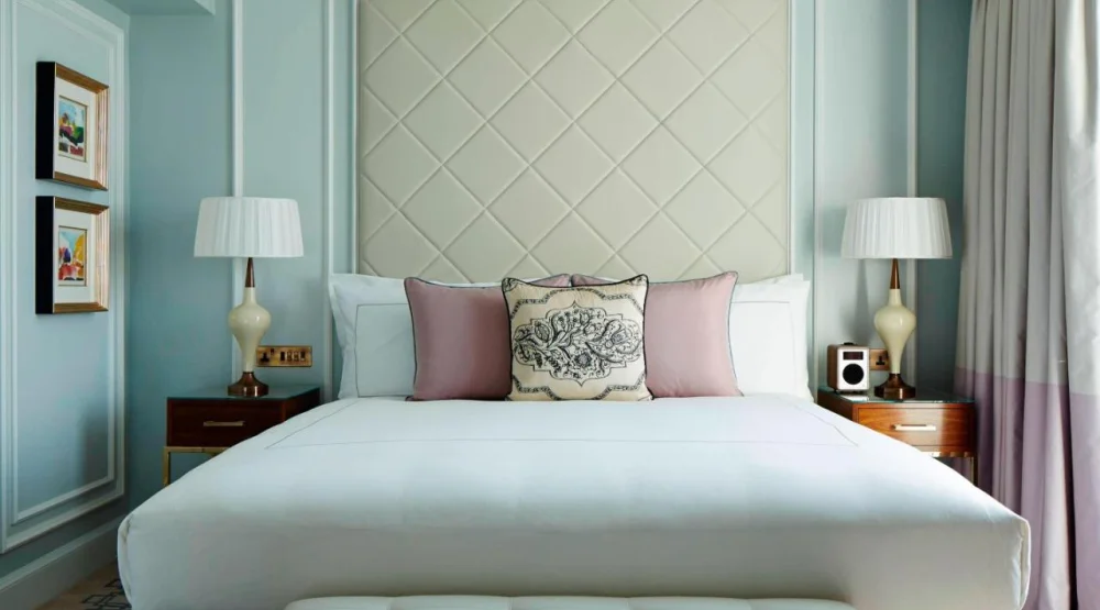 Deluxe Room, Guest Room, One King at London Marriott Hotel Park Lane