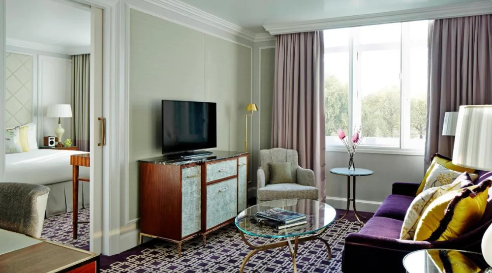 Executive Suite, Executive Lounge Access, One Bedroom Suite at London Marriott Hotel Park Lane