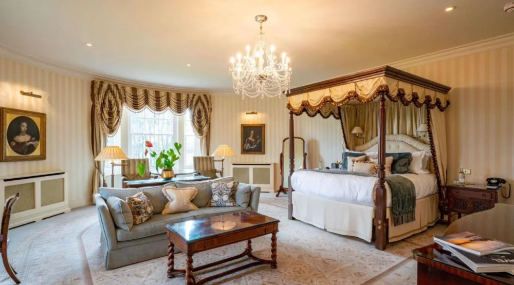 Grand Master Suite at Lucknam Park, Emblems Collection