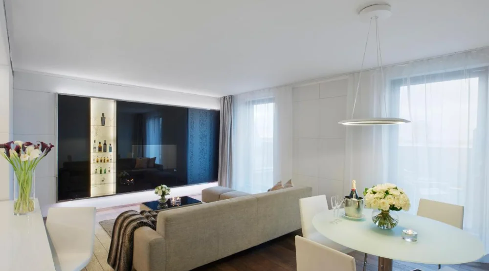 Two Bedroom Beyond Me Terrace View Over London at ME London