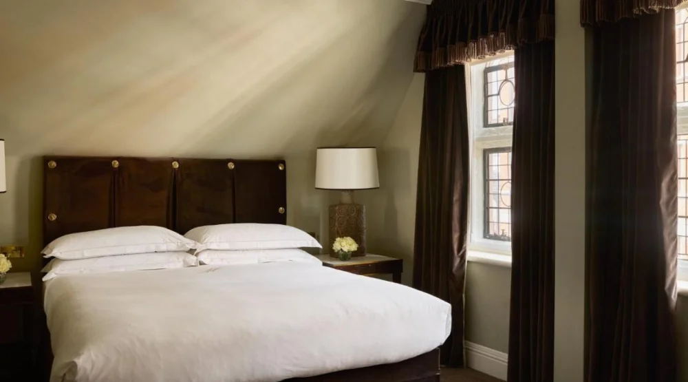 Deluxe Studio at The Milestone Hotel & Residences