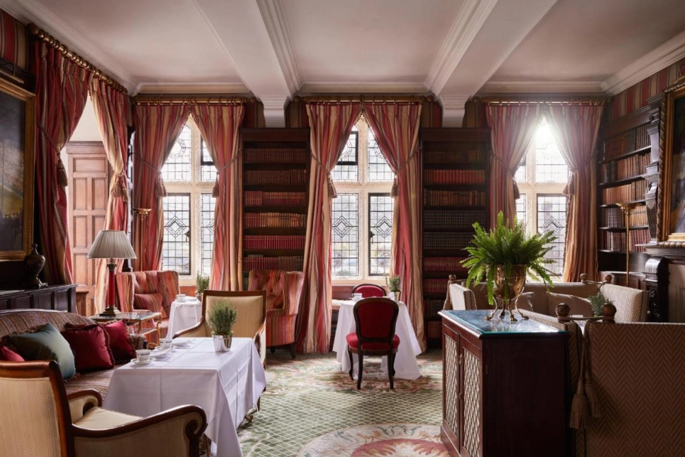 The Milestone Hotel & Residences - Hotel Photo 8