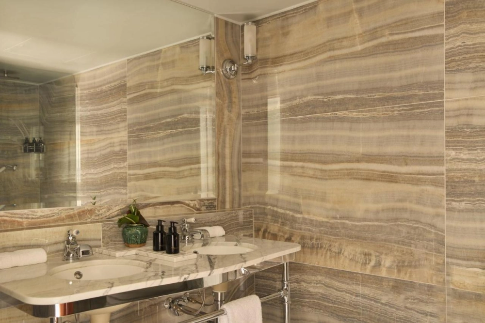 The Milestone Hotel & Residences - Hotel Photo 34