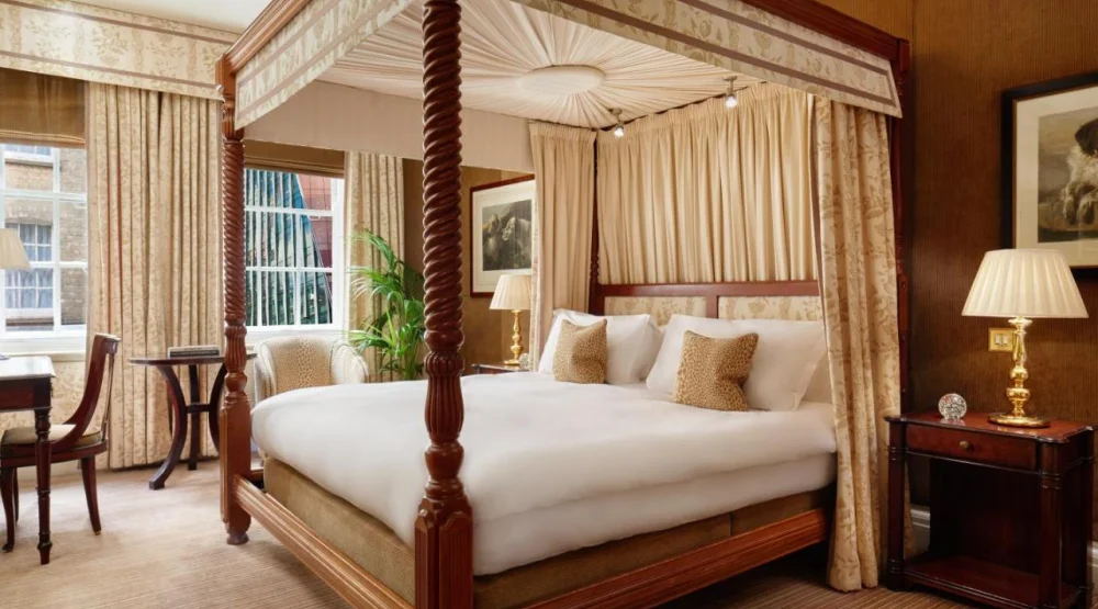 Master Suite at Rubens At The Palace