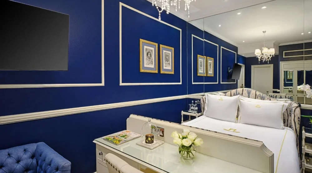 Cozy Double at Rubens At The Palace