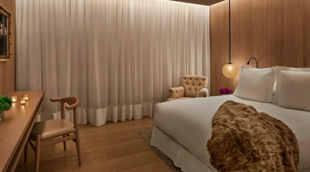 Deluxe Queen Room at The London EDITION