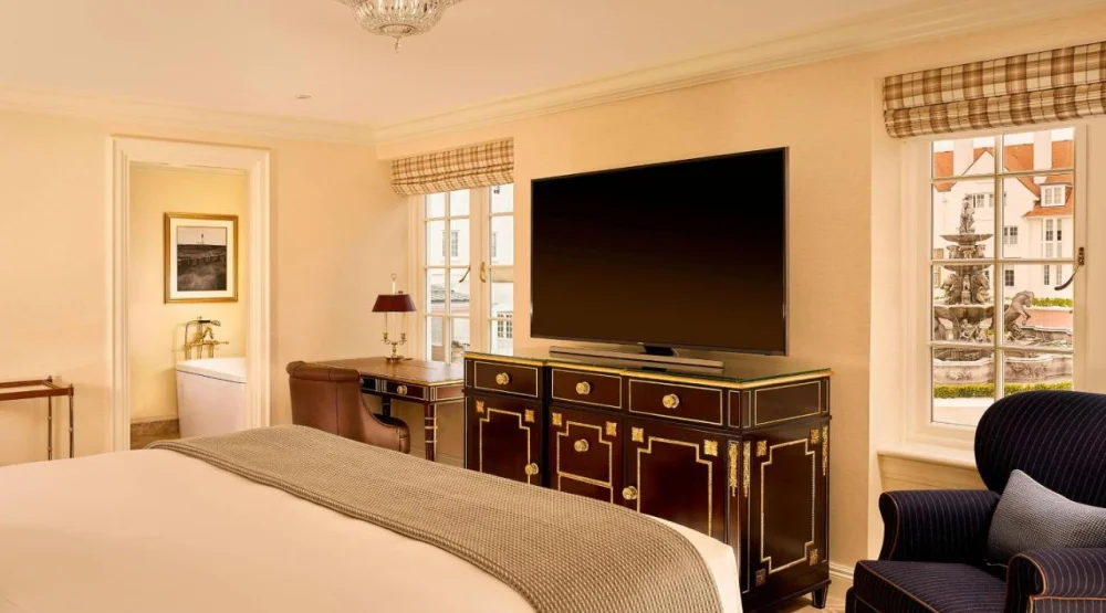 Deluxe King Room at Trump Turnberry