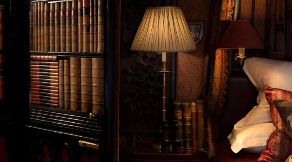 Deluxe Suite - Library at The Witchery