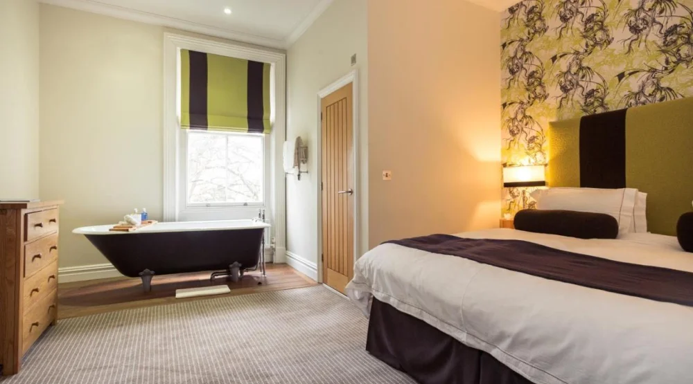 Large Double Room at The Green House