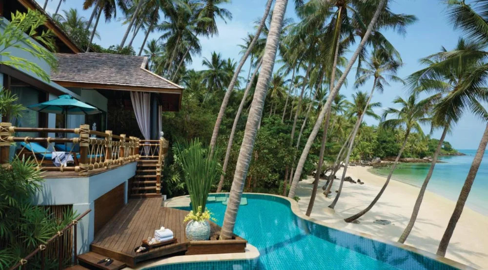 Beach Villa with Pool and King Bed at Four Seasons Resort Koh Samui