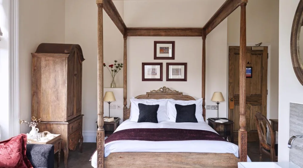 Double Room with Four Poster Bed at Cotswold Grange