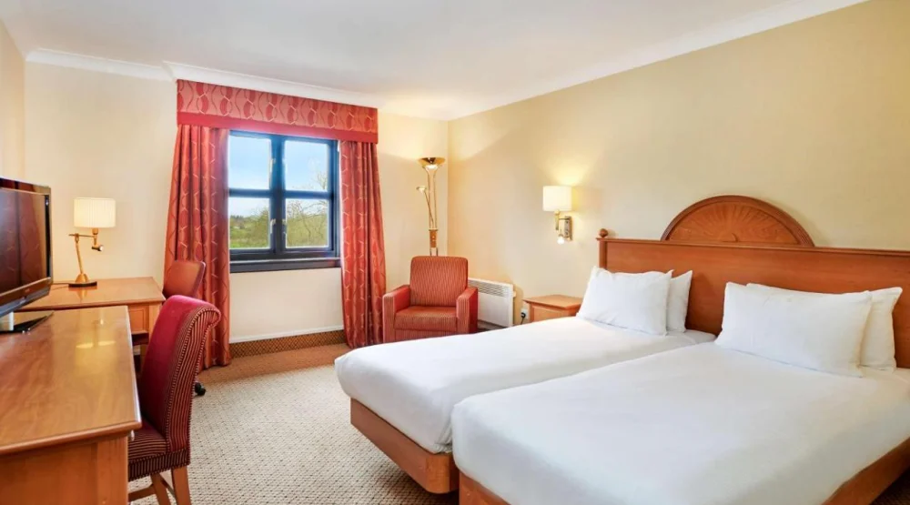 Deluxe Twin Hilton Guest Room at Hilton Puckrup Hall Hotel & Golf Club