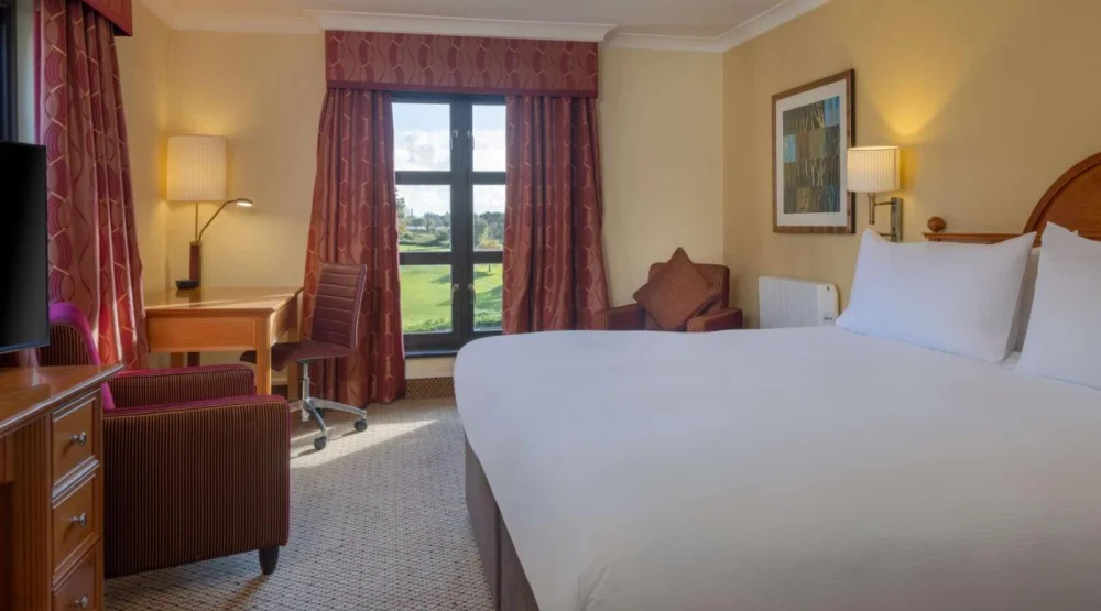 Corner Queen Room at Hilton Puckrup Hall Hotel & Golf Club