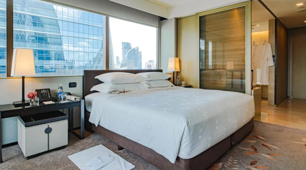 Deluxe Corner King Room with Panoramic View at The Okura Prestige Bangkok