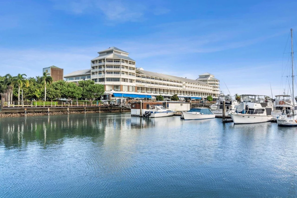 Shangri-La Marina Cairns